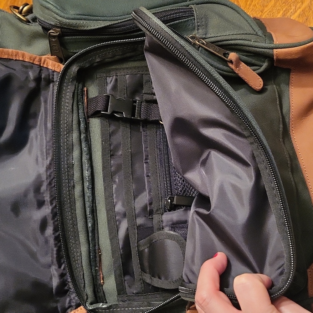 BUSHNELL Magnify Life Green/Tan Backpack - Picture 3 of 14
